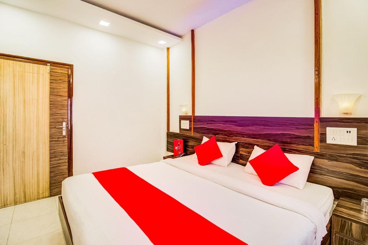 Super Collection O Panchratna Hotel Панвел Екстериор снимка