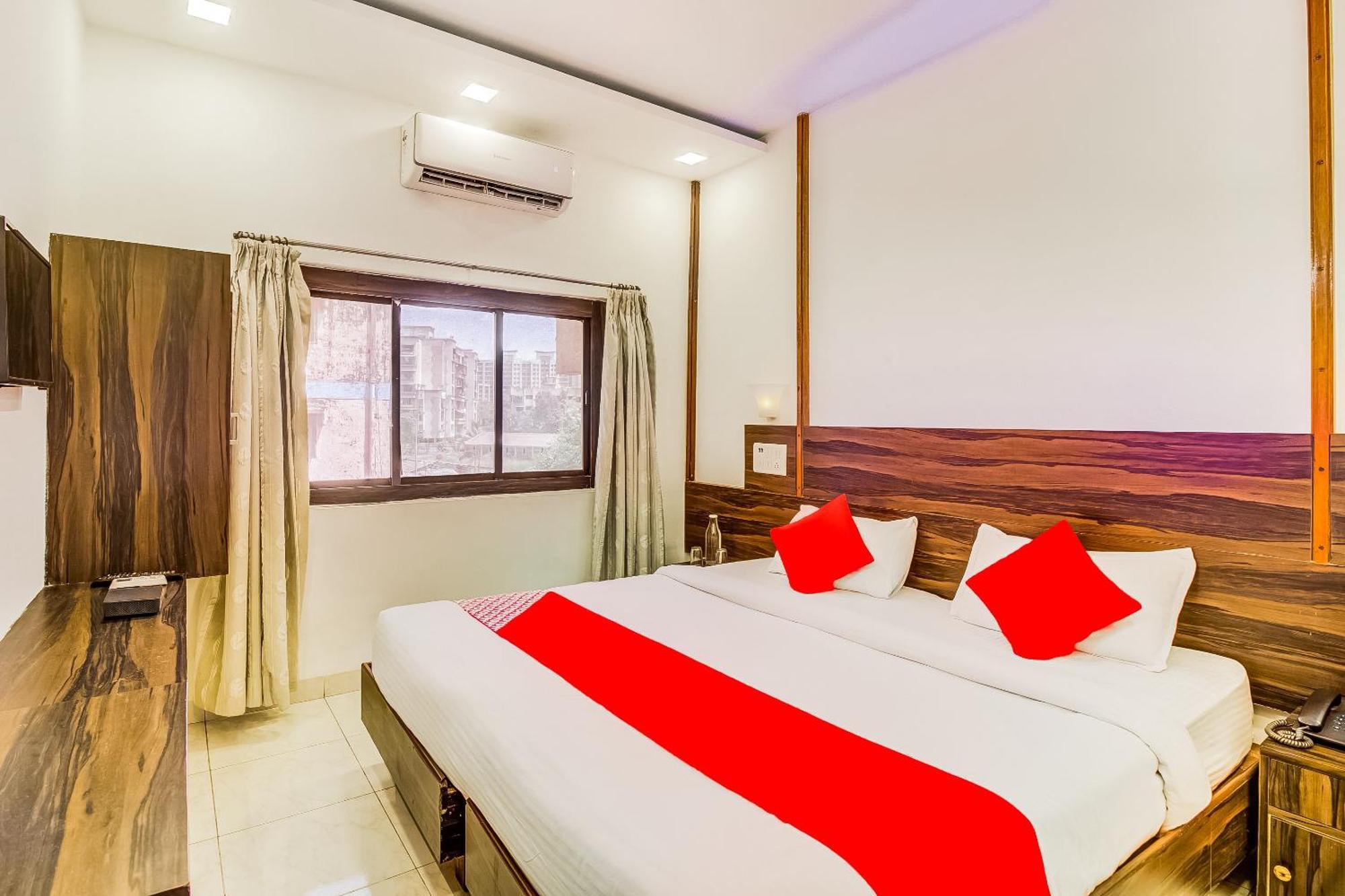 Super Collection O Panchratna Hotel Панвел Екстериор снимка