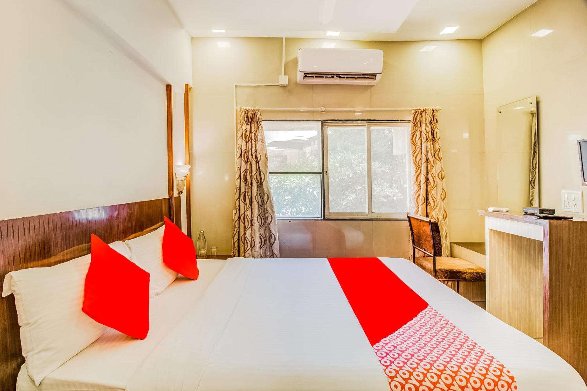 Super Collection O Panchratna Hotel Панвел Екстериор снимка