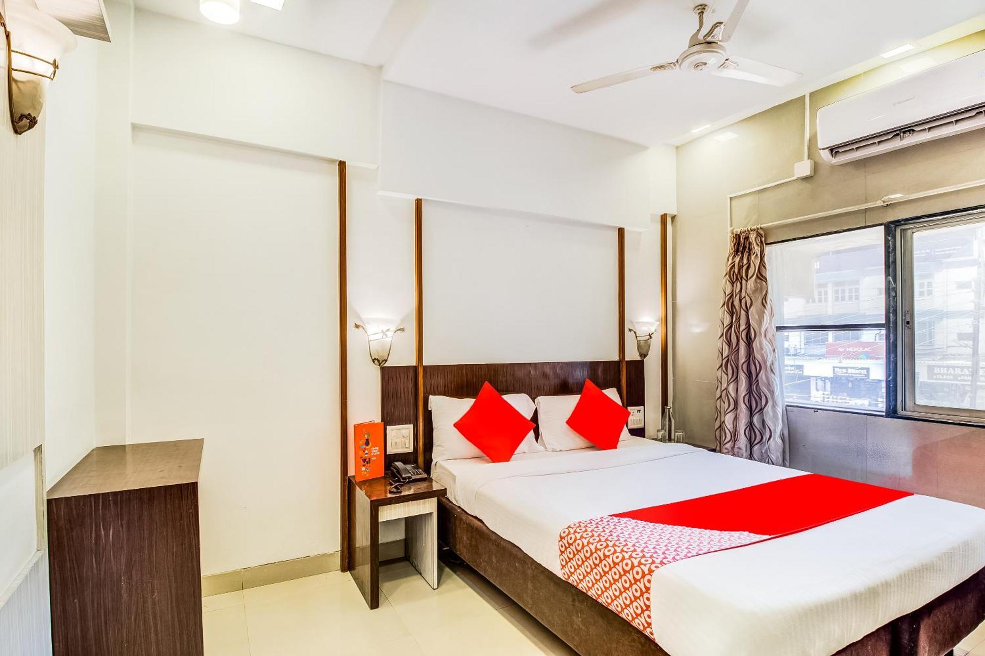 Super Collection O Panchratna Hotel Панвел Екстериор снимка
