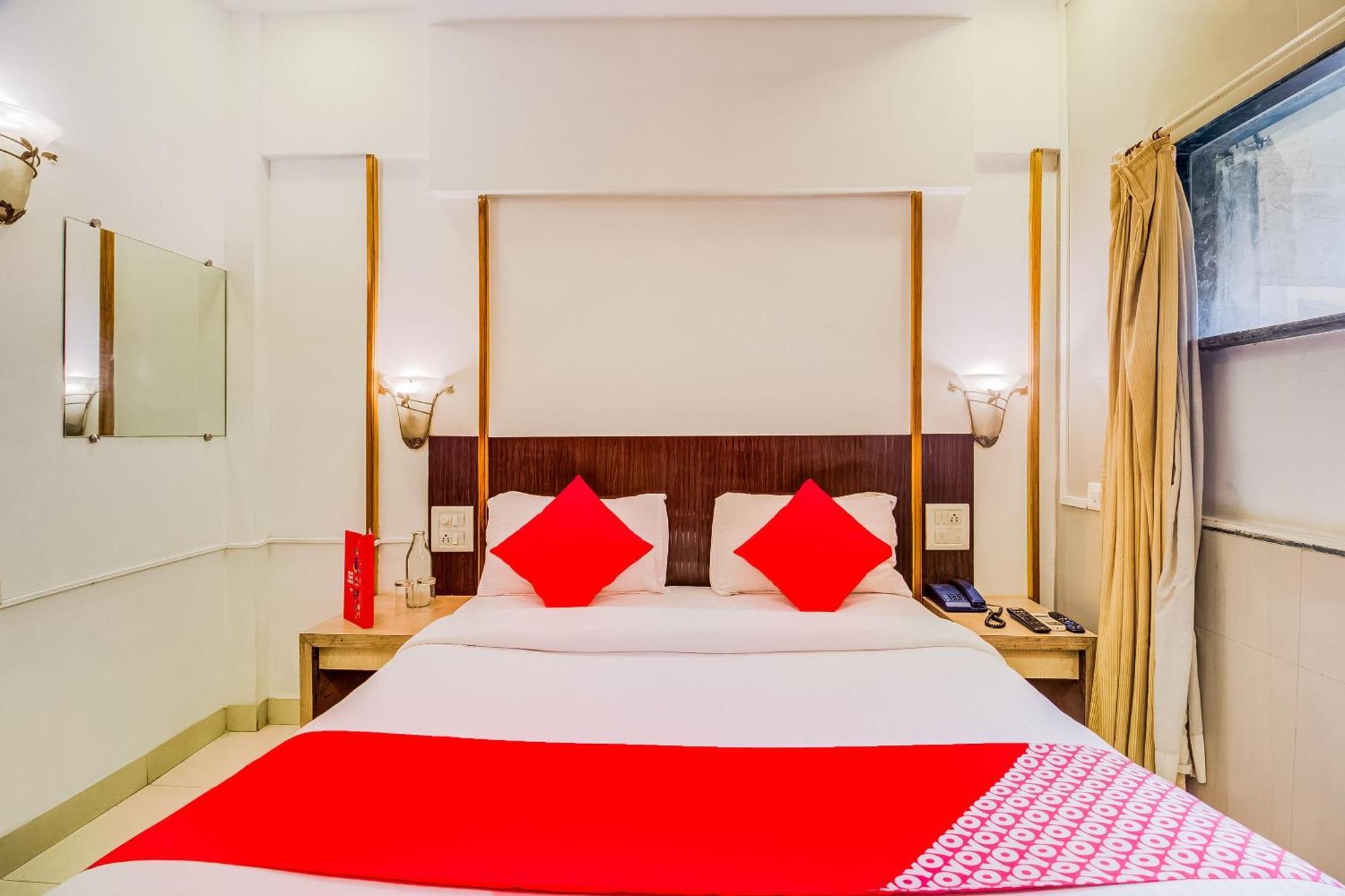 Super Collection O Panchratna Hotel Панвел Екстериор снимка