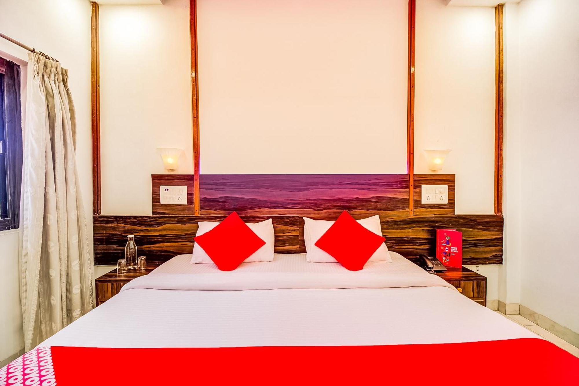 Super Collection O Panchratna Hotel Панвел Екстериор снимка