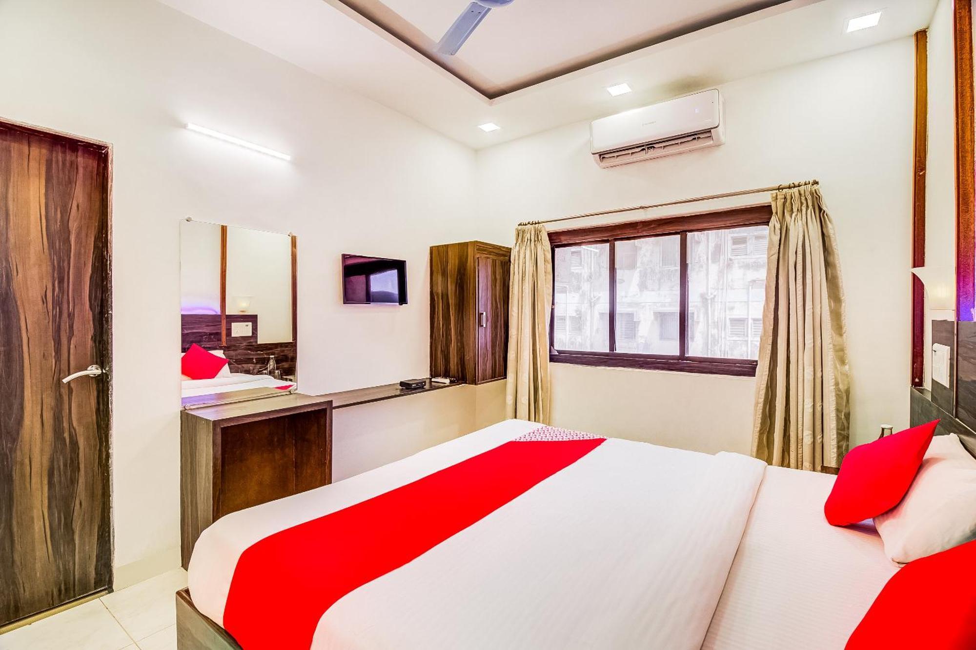 Super Collection O Panchratna Hotel Панвел Екстериор снимка
