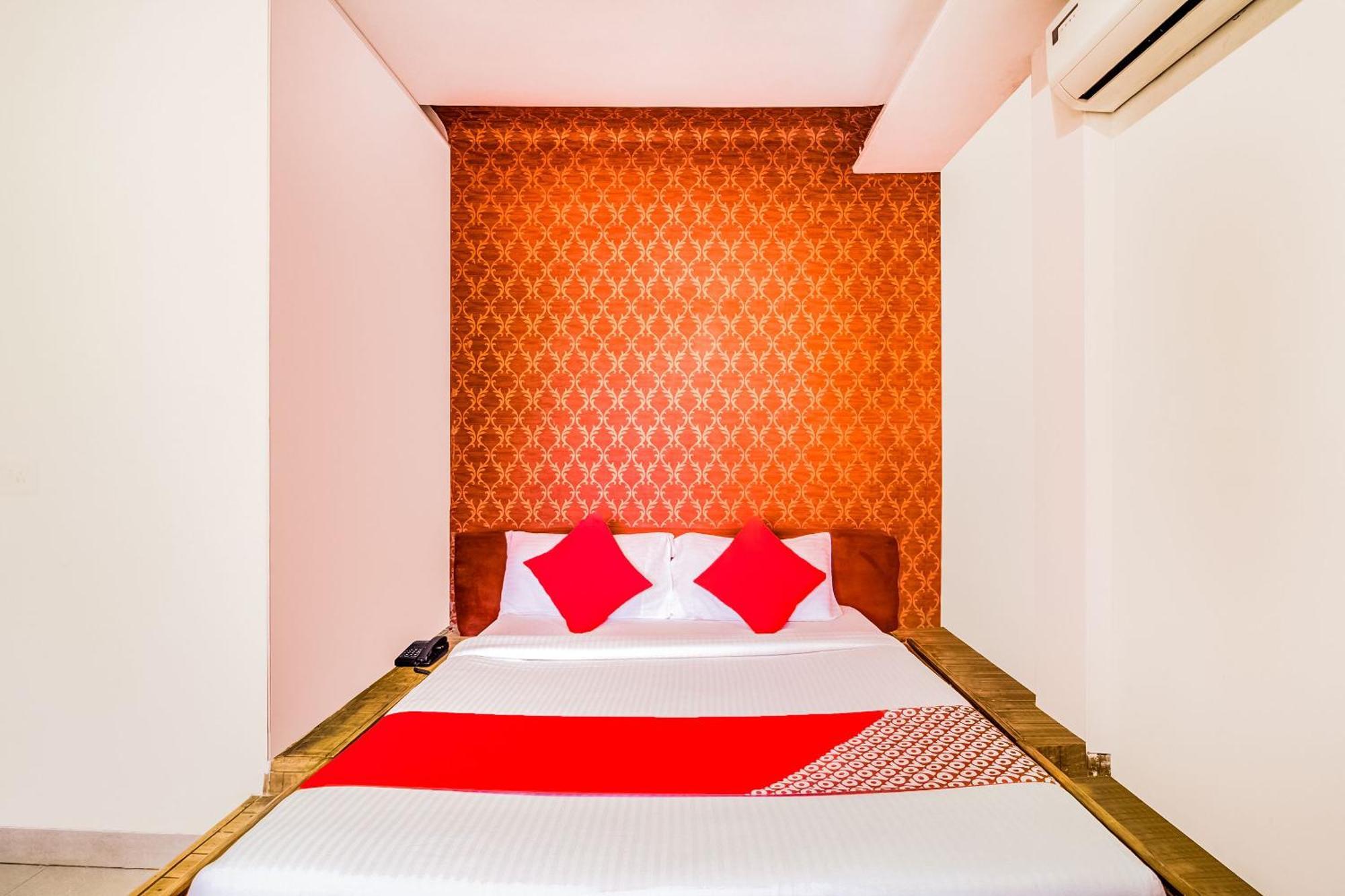 Super Collection O Panchratna Hotel Панвел Екстериор снимка